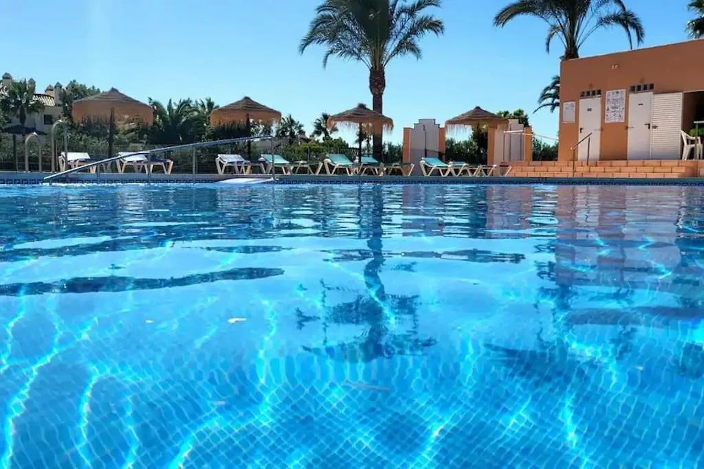 B1 Playa, Terraza, Nespresso, Smart Tv, Piscina Daire Bahia de Casares
