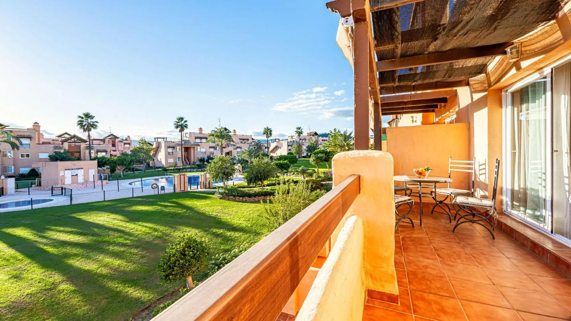B1 Playa, Terraza, Nespresso, Smart Tv, Piscina Daire Bahia de Casares